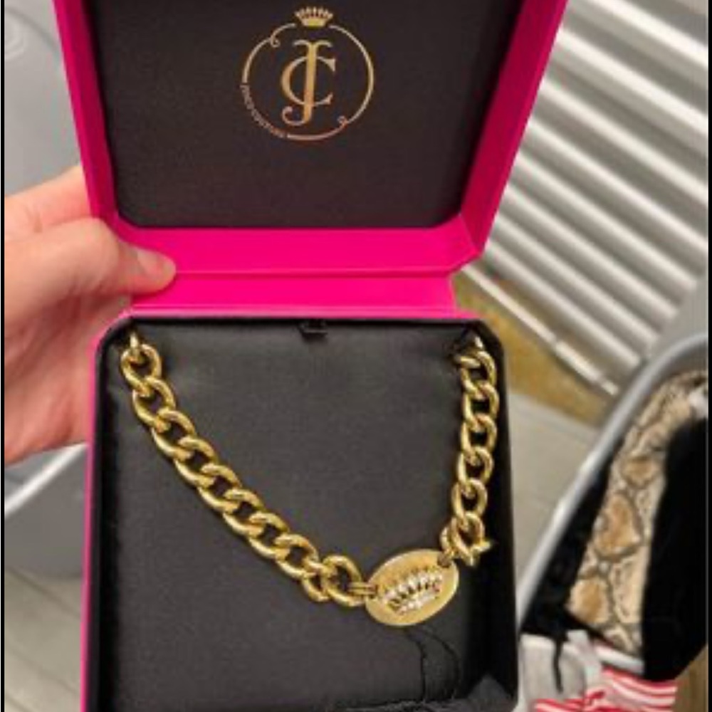 Juicy couture necklace